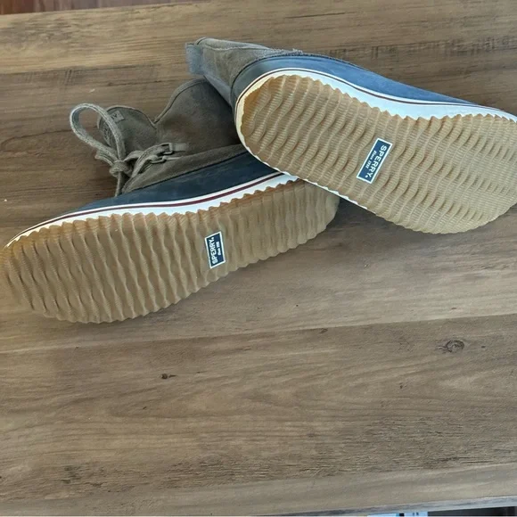 (Like New) Sperry Duck Boot Slouch Suede Booties, Grey Blue, Size 8 fits like 9 - Picture 4 of 5